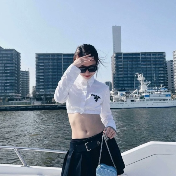 🚩steal authentic Prada White Cropped Bomber-Style Jacket - Picture 10 of 10